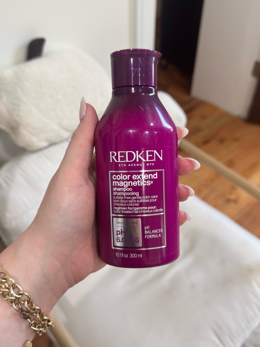 Redken Color Extend Magnetics Shampoo - Purple Bottle
